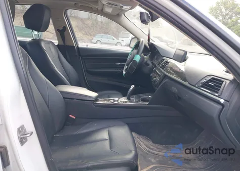 2013 BMW 328I xDrive z USA, uszkodzony, nr VIN WBA3B5C58DF590508